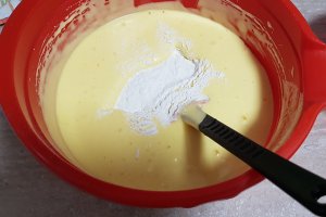 Desert tarta cu fructe de padure