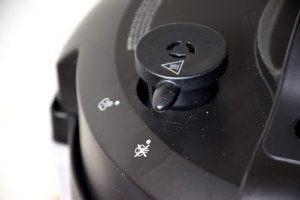 Rulada din piept de curcan, cu bacon si ciuperci, la Multicooker Crock-Pot Express cu gatire sub presiune
