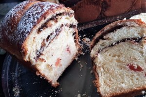 Desert cozonac cu rahat si ciocolata