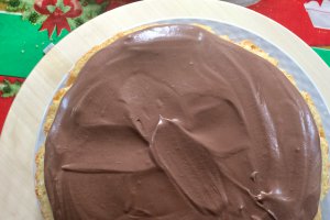 Desert tort cu mousse de capsuni si ganache de ciocolata cu menta