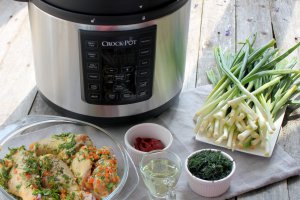 Stufat de pui la Multicooker-ul Crock-Pot Express cu gatire sub presiune