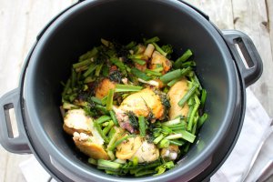 Stufat de pui la Multicooker-ul Crock-Pot Express cu gatire sub presiune