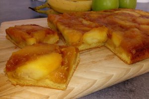Prajitura rasturnata cu mere, un deliciu parfumat