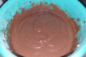 Desert briose cu ciocolata si unt de arahide