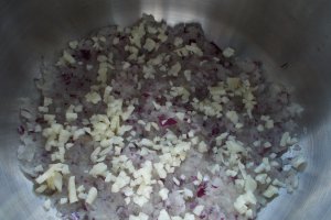 Chiftelute marinate, cu cartofi natur