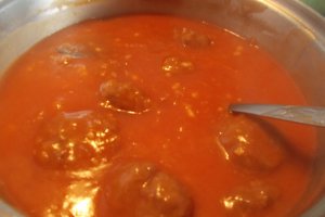 Chiftelute marinate, cu cartofi natur