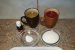 Desert prajitura de post cu suc de rosii, crema de gris si gem de capsuni-0