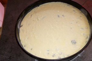 Desert pasca fara aluat cu branza dulce si stafide