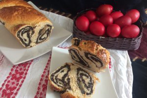 Desert cozonac cu nuci si cacao, dospit la rece