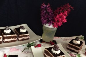 Desert prajitura cu crema de mure