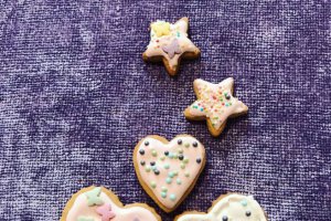 Desert fursecuri (sugarcookies) cu glazura Royal Icing