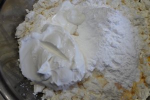 Desert pasca cu branza si ciocolata
