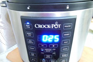 Ficatei de pui cu ardei copti la Multicooker Crock-Pot Express cu gatire sub presiune