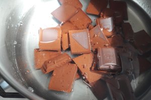 Desert tort spirala cu fructe de padure si glazura oglinda