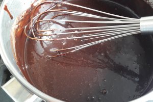Desert tort spirala cu fructe de padure si glazura oglinda