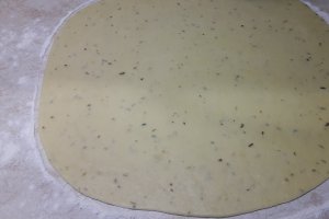 Tarta cu carne tocata, mozzarella si legume