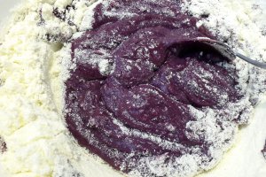 Desert ciocolata de casa cu coacaze si nuci