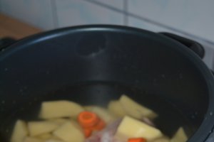 Supa crema de cartofi cu branza la Multicooker Crock-Pot Express cu gatire sub presiune