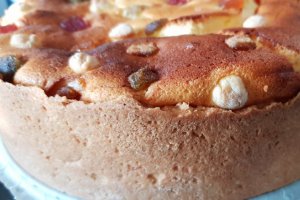 Desert pasca cu branza si fructe confiate