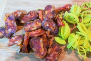 Supa cu chorizo, ciuperci si zucchini