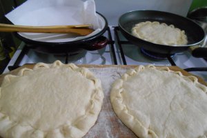 Langosi cu branza de burduf si marar