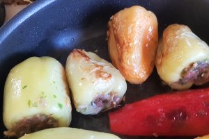 Ciorba de ardei umpluti cu carne de vacuta