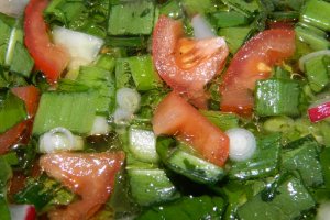 Salata de legume cu leurda