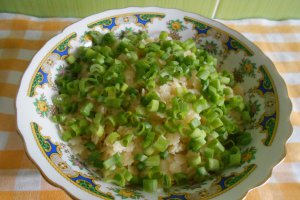 Salata de paste, cu hering afumat in ulei