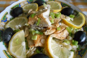 Salata de paste, cu hering afumat in ulei