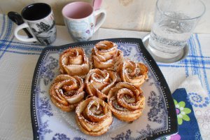 Desert trandafirasi in foietaj