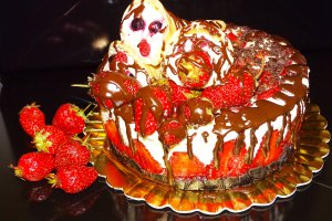 Desert tort 28 a lui Mai