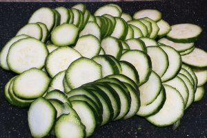 Aperitiv tarta cu zucchini