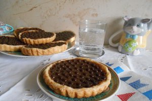 Desert mini tarte cu mere si ciocolata