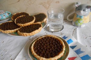 Desert mini tarte cu mere si ciocolata