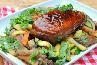 Piept de rata cu legume in stil chinezesc