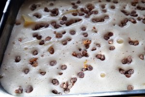 Desert budinca cu mere si ciocolata