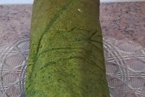 Aperitiv rulada cu spanac si branza