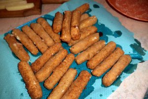 Aperitiv mozzarela sticks