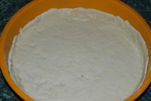 Aperitiv tarta cu branza sarata si bacon