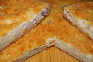 Aperitiv tarta cu branza sarata si bacon
