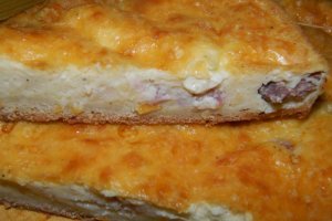 Aperitiv tarta cu branza sarata si bacon