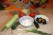 Sandwich-uri de legume (cartofi dulci, gulii si dovelecei) sos de iaurt cu castraveti si flori de tei-0
