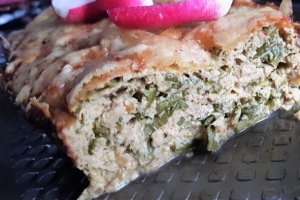 Aperitiv chec cu ton, branza si frunze de ridichi