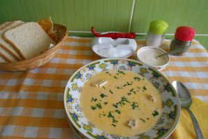 Ciorba radauteana, cu piept de pui