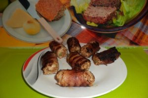 Chiftelute in bacon