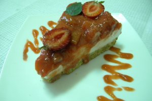 Cheesecake cu rubarba