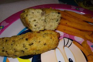 Batoane din piept de pui cu cartof dulce si morcovi