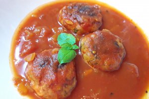 Soutzoukakia - chiftelute grecesti in sos de rosii