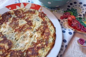 Omleta cu branza si marar alaturi de salata cu naut