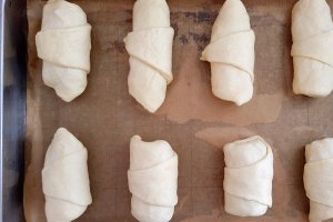 Cornuri cu umplutura de pizza